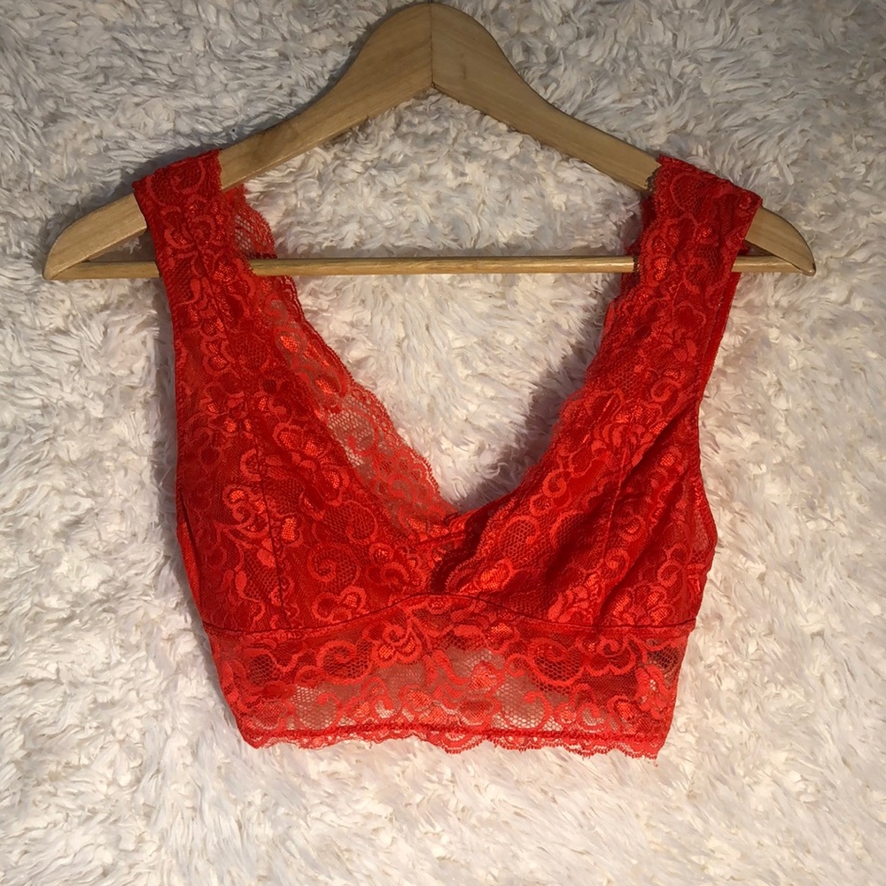 ⚡️ 5/$25 NWOT Red Lace Bralette